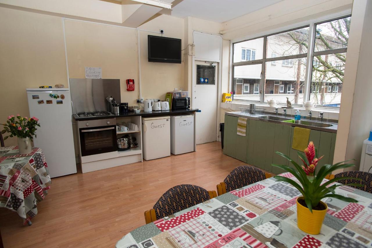 The Queens Hostel, London